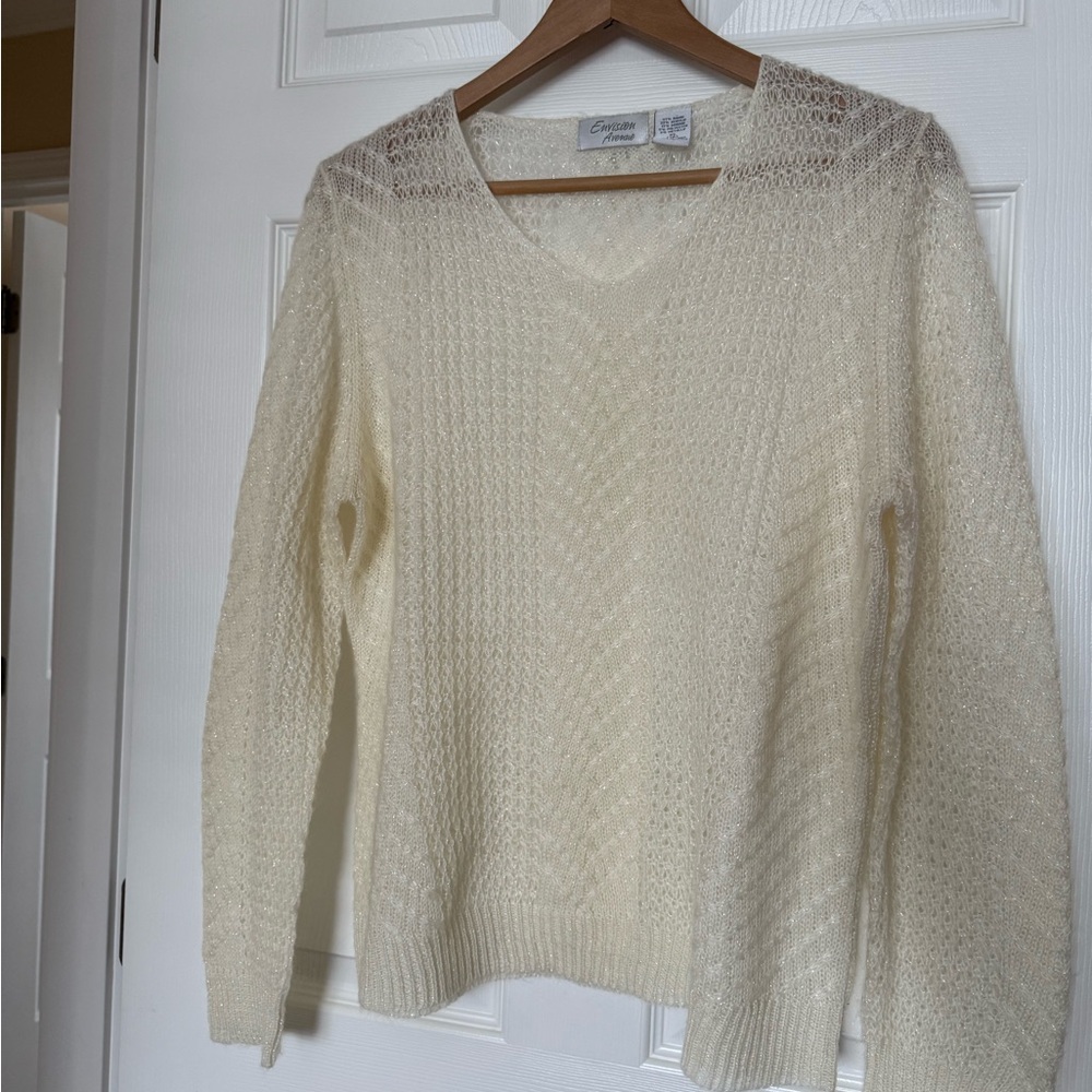New Envision Avenue Cream Shimmer Knit Casual Vintage Sweater